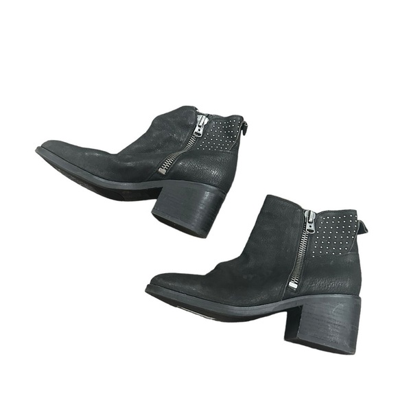 Lucky Brand Kalie Black suede Studded Boho Zip Up Leather Moto Biker Ankle Boots - Picture 2 of 8